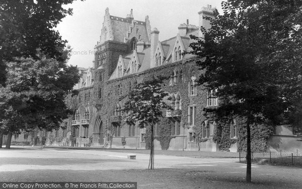 Photo of Oxford, Christ Church, Meadow Buildings 1937