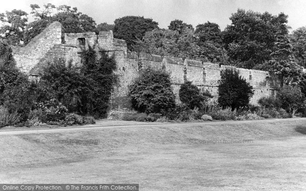 Photo of Oxford, City Walls, New College Garden c.1950