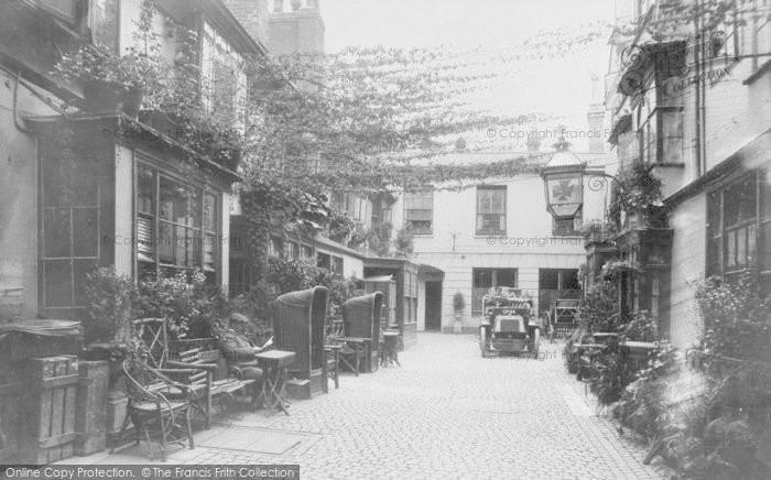 Photo of Oxford, Golden Cross Inn Courtyard, Cornmarket Street c.1905