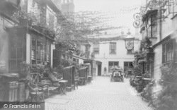 Golden Cross Inn Courtyard, Cornmarket Street c.1905, Oxford