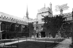 Jesus College, Quadrangle 1902, Oxford
