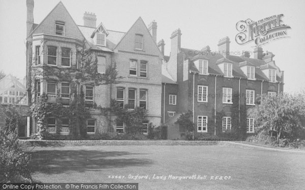 Photo of Oxford, Lady Margaret Hall 1900