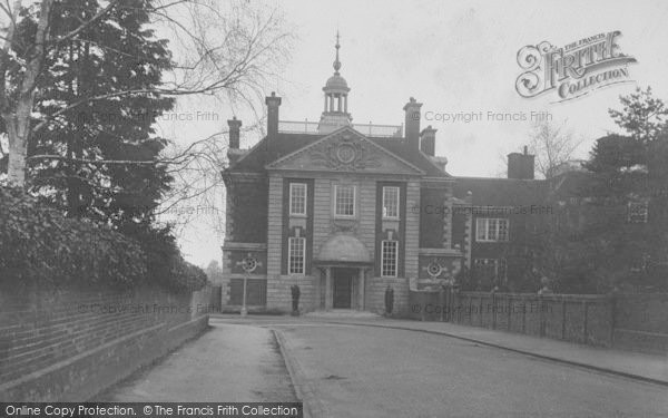 Photo of Oxford, Lady Margaret Hall 1912