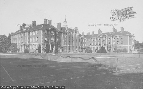 Photo of Oxford, Lady Margaret Hall 1922