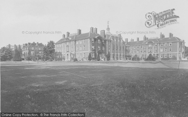 Photo of Oxford, Lady Margaret Hall 1922