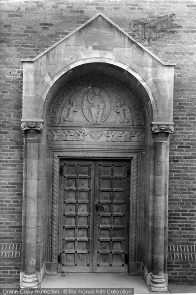 Photo of Oxford, Lady Margaret Hall, Chapel Room 1938