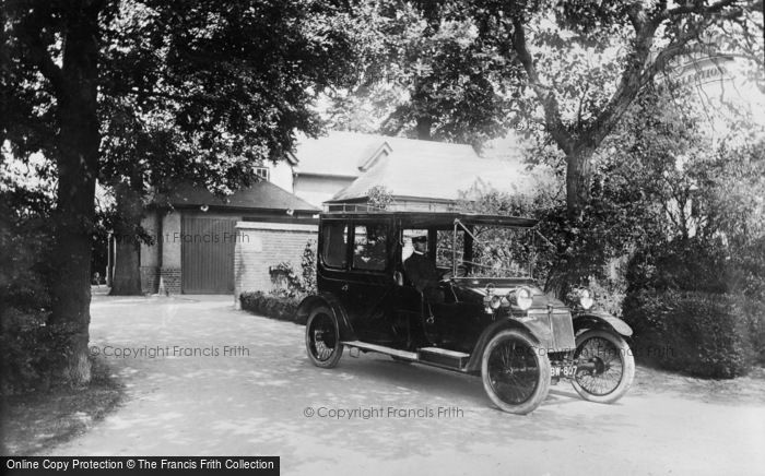 Photo of Oxford, Lanchester Car And Chauffeur, Apsley Paddox 1913