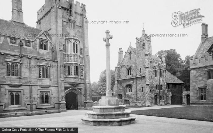 Photo of Oxford, Magdalen College And War Memorial 1922