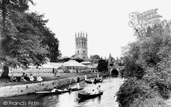 Oxford, Magdalen College from River Cherwell 1922