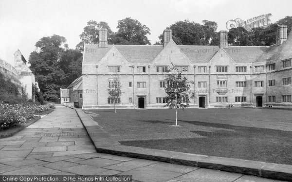Photo of Oxford, Magdalen College, New Buildings 1937
