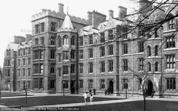 Photo of Oxford, New College 1890