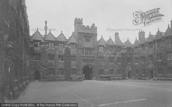 Photo of Oxford, Oriel College Front Quad 1912