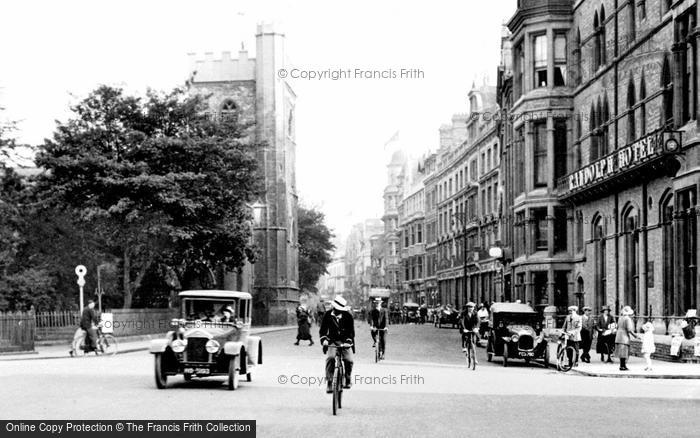 Photo of Oxford, Outside The Randolph Hotel 1922