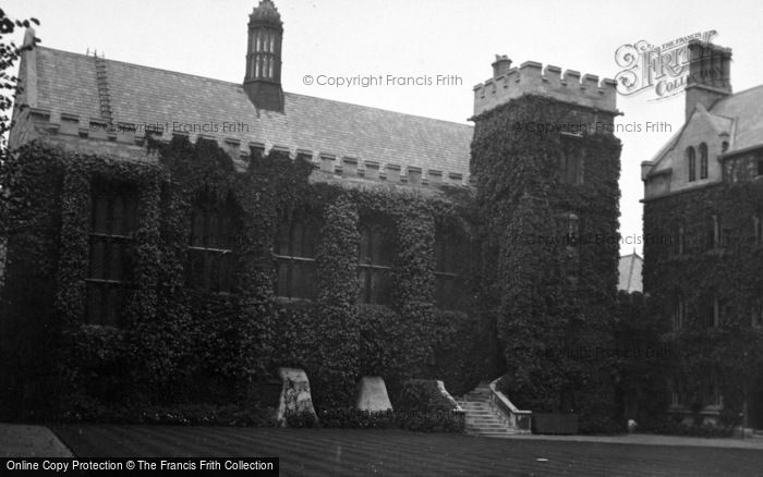 Photo of Oxford, Pembroke College c.1955
