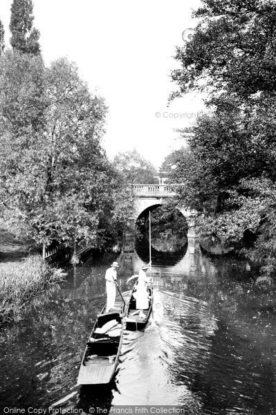 Photo of Oxford, Punting By Magdalen College Bridge 1922
