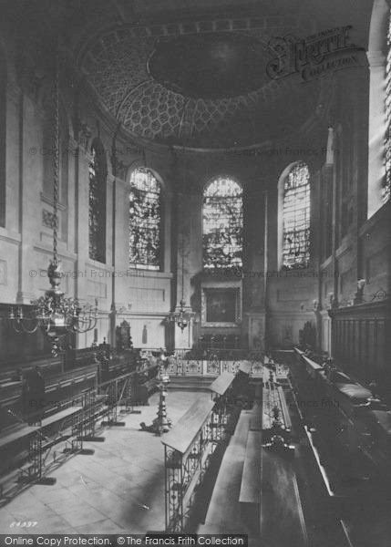Photo of Oxford, Queen's Chapel Interior 1912