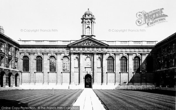 Photo of Oxford, Queen's College, Front Quadrangle 1890