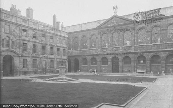 Photo of Oxford, Queen's College Quad 1937