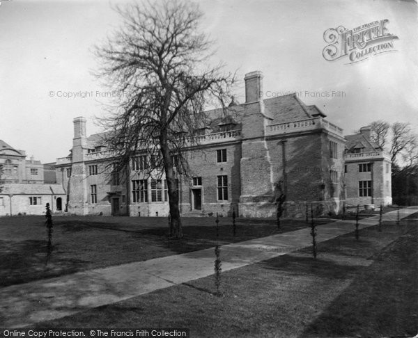 Photo of Oxford, Rhodes House, West Front 1930