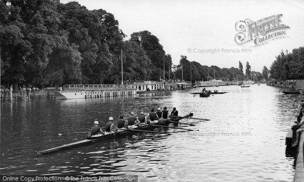 Photo of Oxford, Rowing On The Thames c.1955