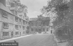 St Edmund Hall Quad 1922, Oxford