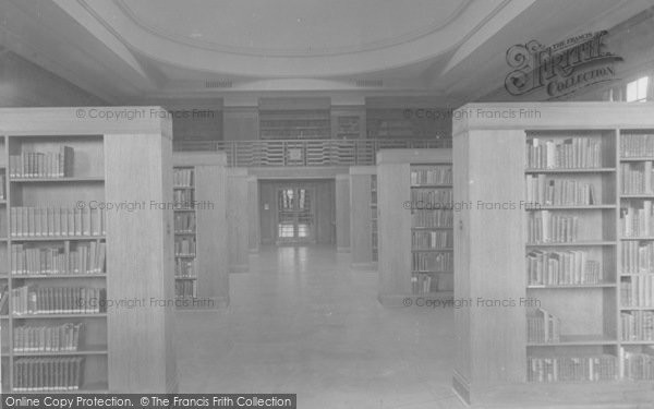 Photo of Oxford, St Hugh's College, The Library 1937