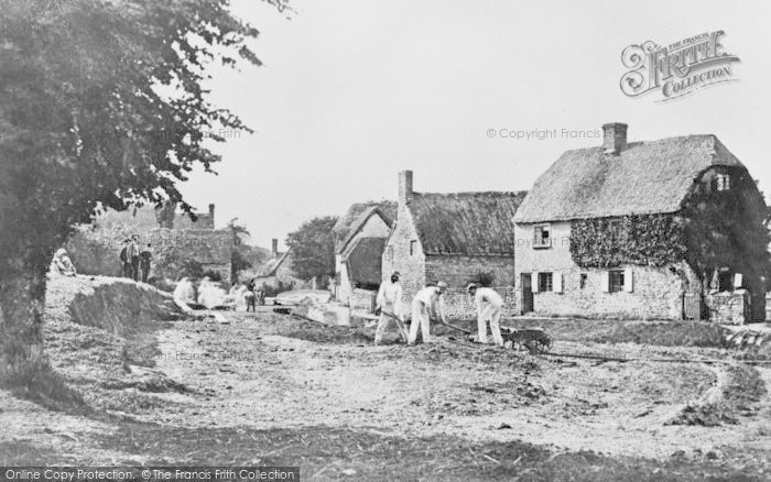 Photo of Oxford, Thatched Cottages c.1890