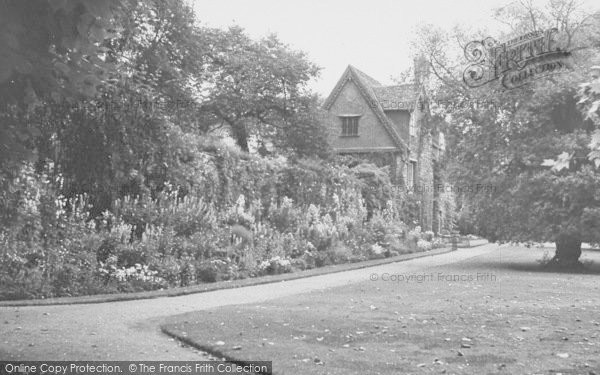 Photo of Oxford, The Gardens, Worcester College c.1955