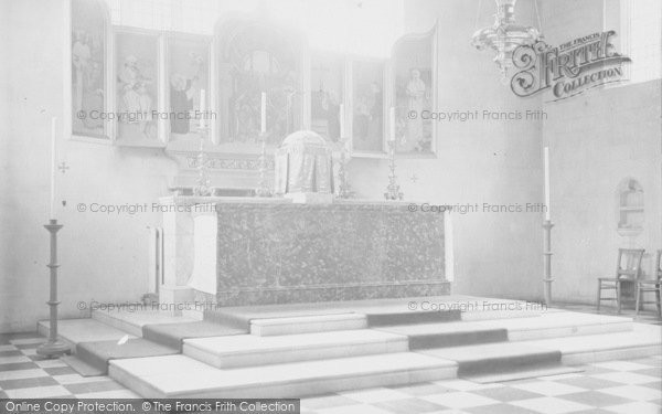 Photo of Oxford, The High Altar, Blackfriars 1933