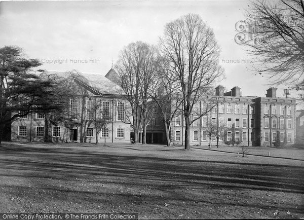 Photo of Oxford, The Maitland Building, Somerville College 1933