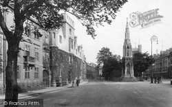 The Martyrs' Memorial And Balliol College 1922, Oxford