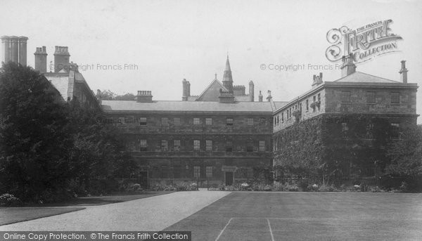 Photo of Oxford, Trinity College 1900