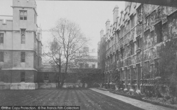 Photo of Oxford, University College 1890