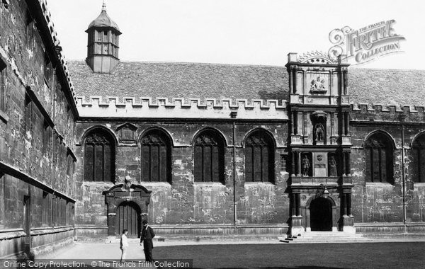 Photo of Oxford, Wadham College, Chapel And Quadrangle 1890