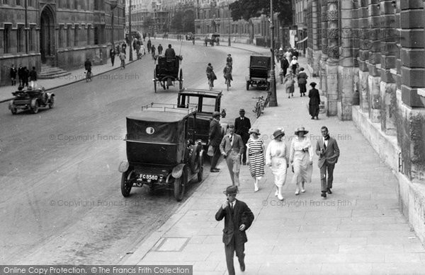 Photo of Oxford, Women, High Street 1922
