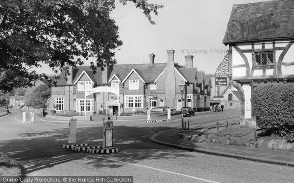 Photo of Oxted, Hoskins Arms Hotel c.1955