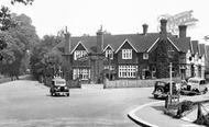 The Hoskins Arms Hotel 1936, Oxted