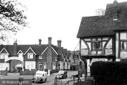 The Hoskins Arms Hotel c.1955, Oxted
