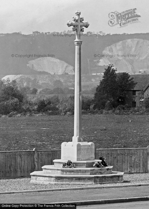 Photo of Oxted, War Memorial 1923