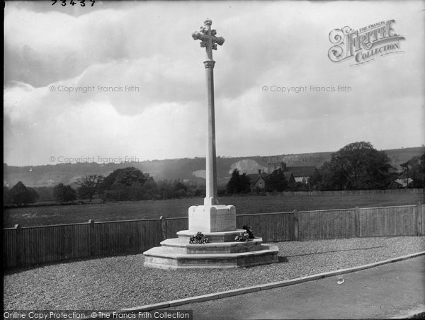 Photo of Oxted, War Memorial 1923
