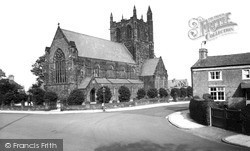 St Saviour's Church c.1960, Oxton