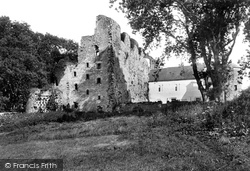 The Castle 1910, Oxwich