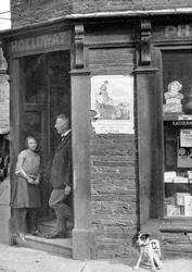 Holloway's Pharmacy 1923, Padstow