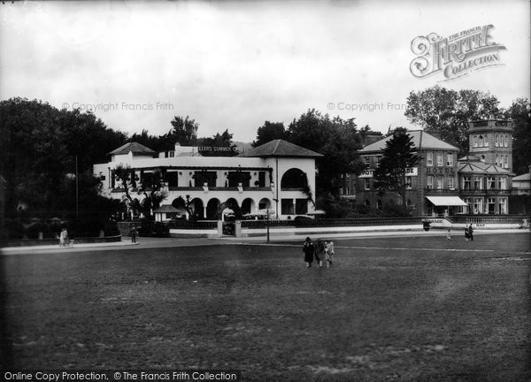 Photo of Paignton, Deller's Summer Café 1928