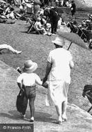 Mother And Son 1925, Paignton