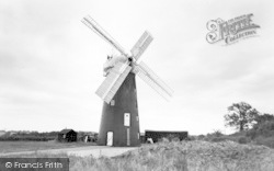 The Windmill c.1960, Pakenham