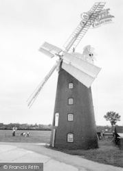 The Windmill c.1960, Pakenham