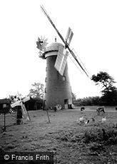 Pakenham, Windmill c1955