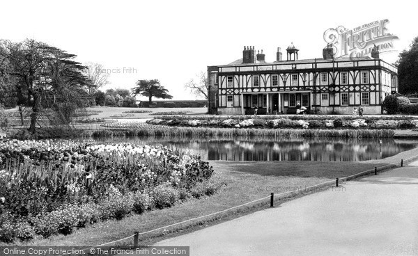 Photo of Palmers Green, Broomfield House, Broomfield Lane c.1960
