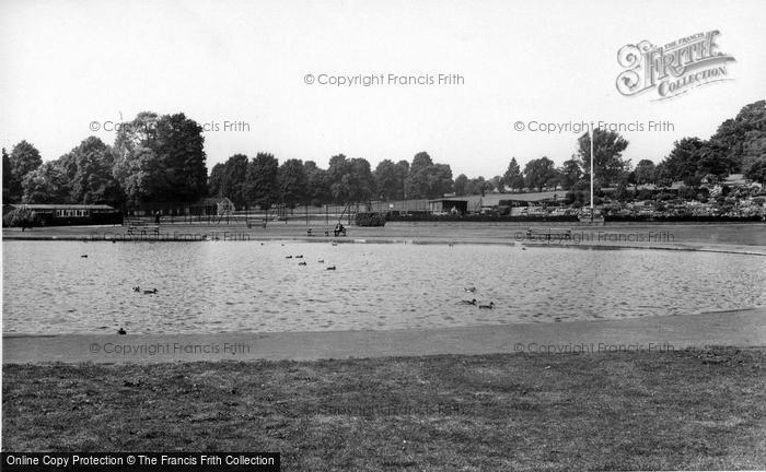 Photo of Palmers Green, Broomfield Park, Boating Lake c.1965